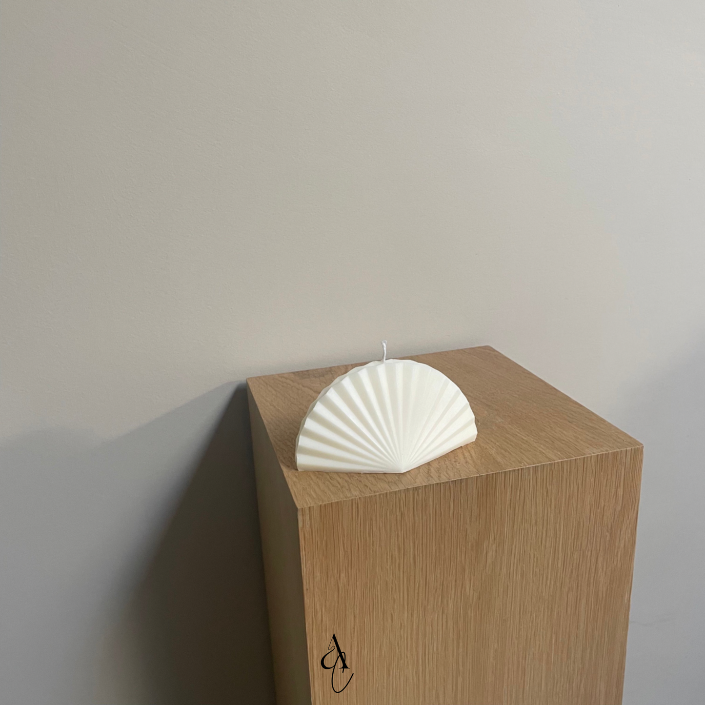 Carlotta Candle