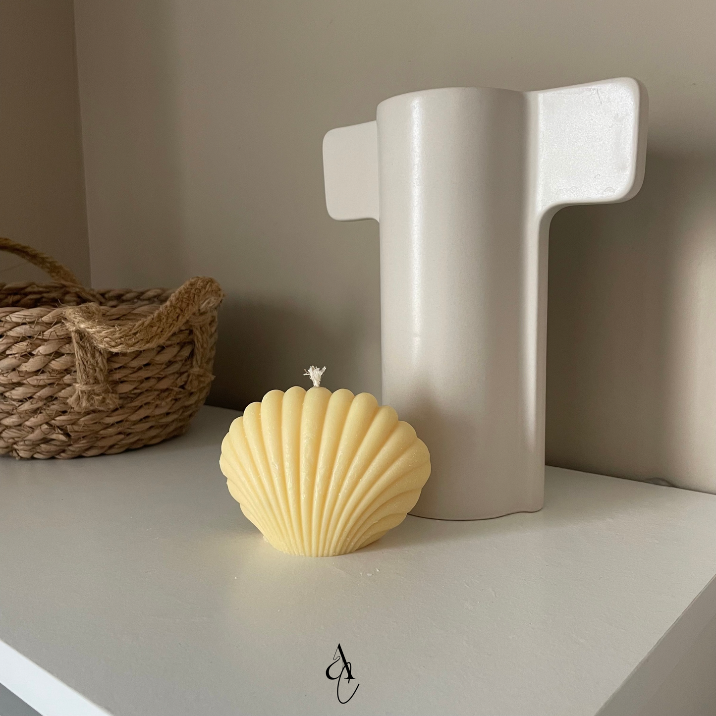 Schell Candle