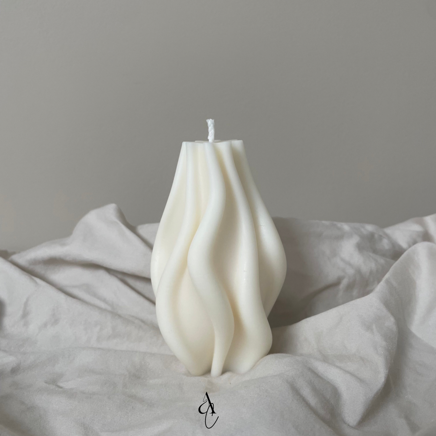 Pia Candle