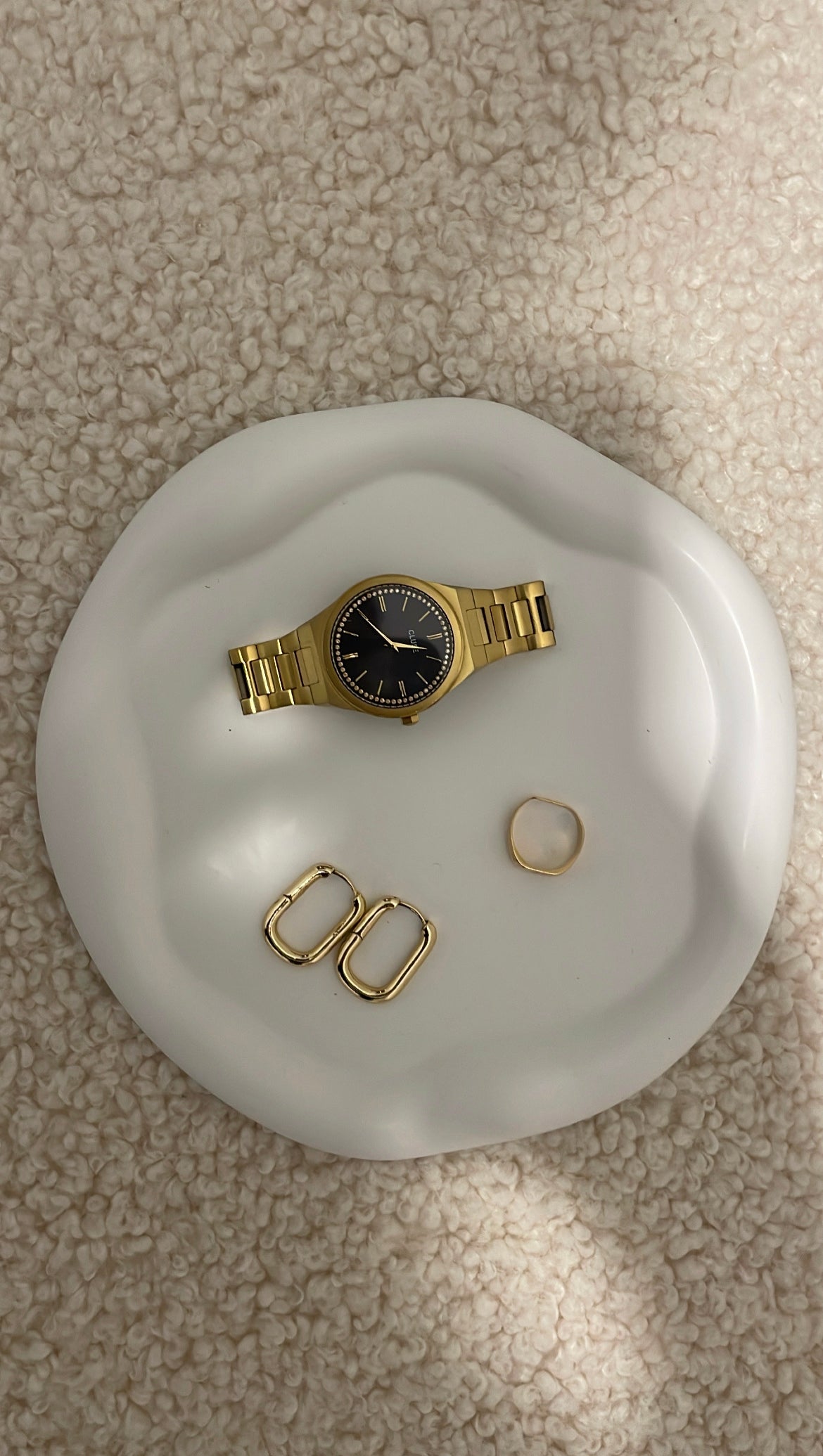 Minimalist tray