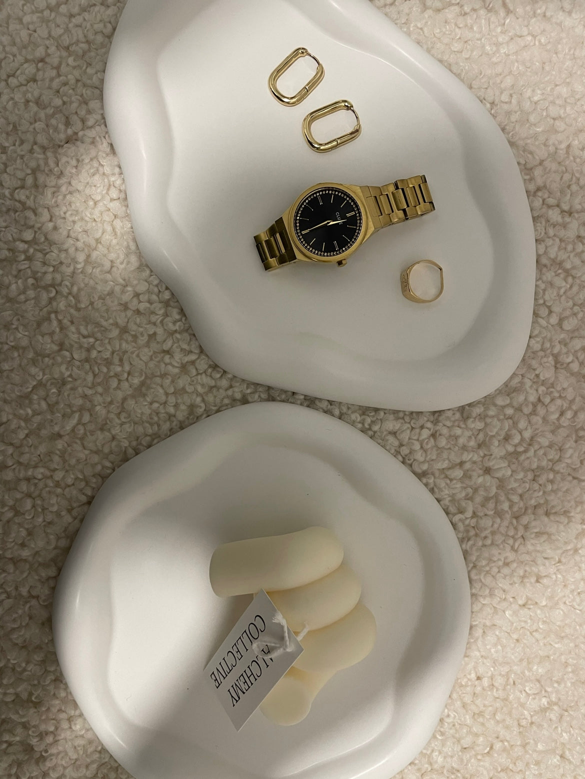 Minimalist tray