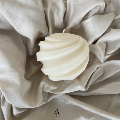 Oliva M Candle